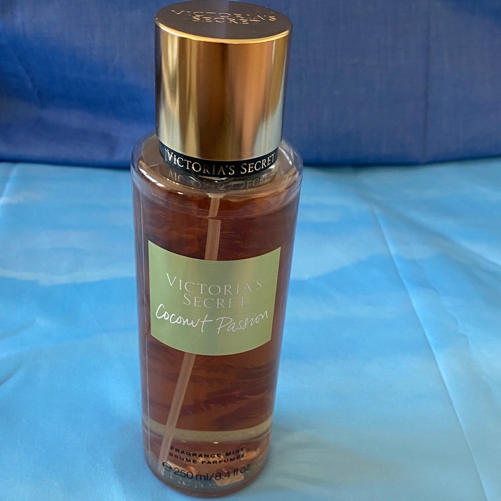 NWT Victoria's Secret Coconut Passion Fragrance Mist - Gold and Brown